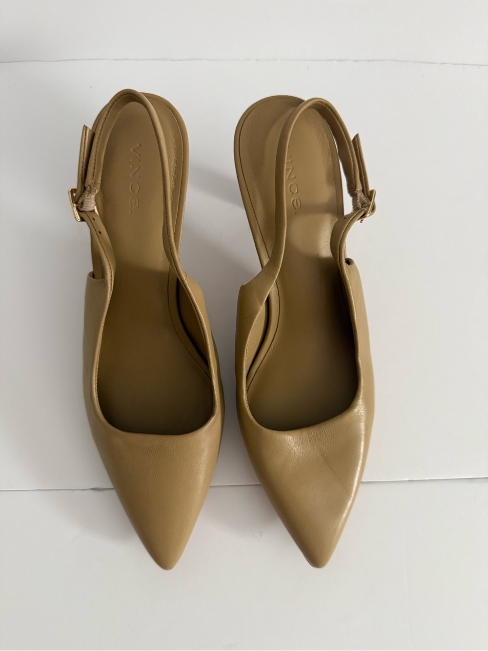 Vince Pointed-Toe Slingback Flats in Camel size 8.5